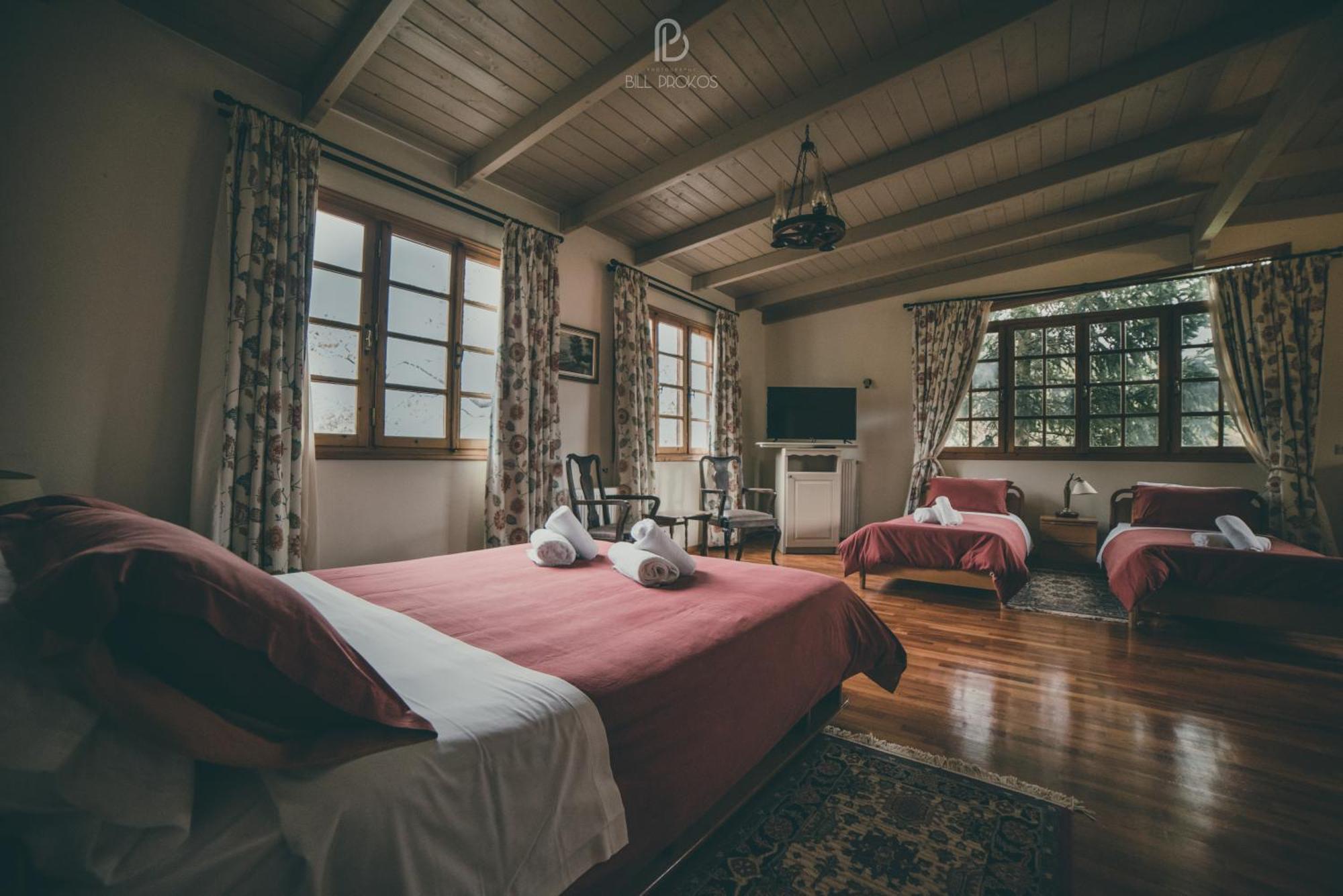 Bourazani Wild Life Resort كونيتسا الغرفة الصورة