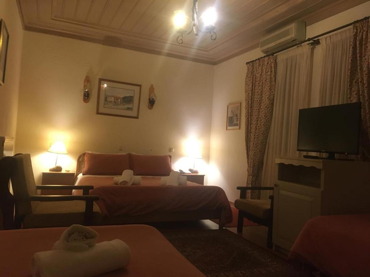 Bourazani Wild Life Resort كونيتسا الغرفة الصورة